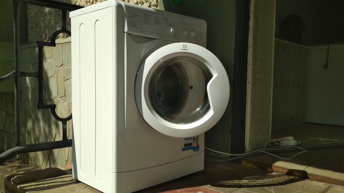 Продам б/у стиральную машину Индезит МИСК 605 в Салавате вид сбоку